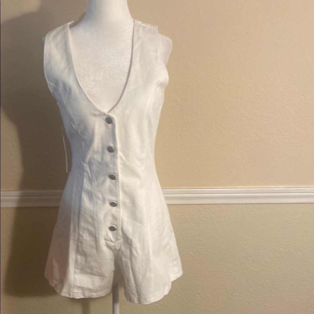 Princess Polly Damico Ivory Sleeveless Button Romper - Picture 2 of 9